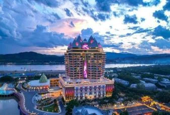 ทัวร์คิงส์โรมัน สามเหลี่ยมทองคำ