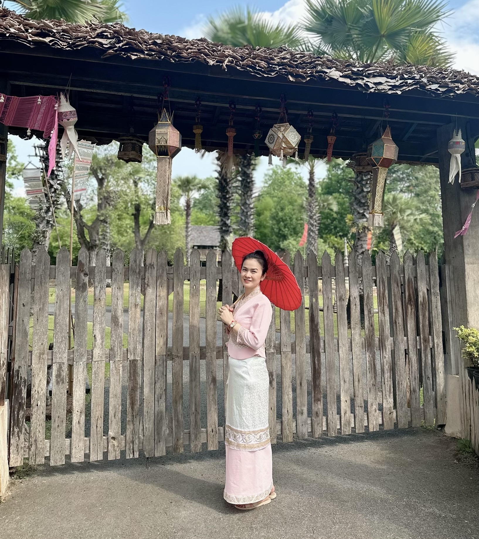 คุณสุริวัสสา นารินคำ (คุณหนุ่ย)
